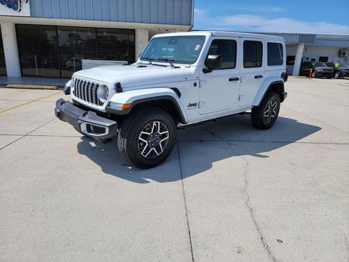 Bright White Clearcoat 2025 Jeep Wrangler Sahara