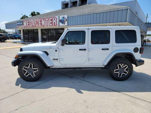 Bright White Clearcoat 2025 Jeep Wrangler Sahara