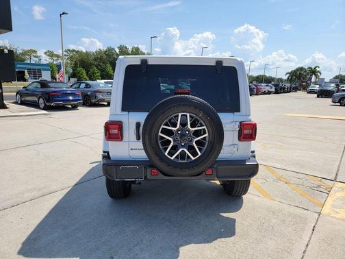 Bright White Clearcoat 2025 Jeep Wrangler Sahara