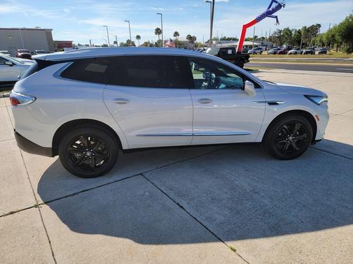 White Frost Tri-Coat 2023 Buick Enclave Essence