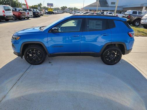 Hydro Blue Pearlcoat 2026 Jeep Compass Latitude