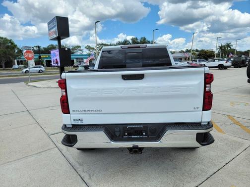 Summit White 2021 Chevrolet Silverado 1500 LT