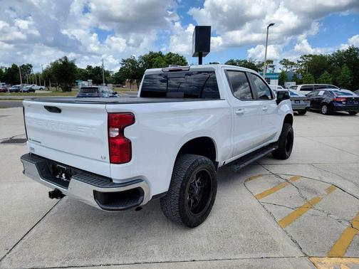 Summit White 2021 Chevrolet Silverado 1500 LT