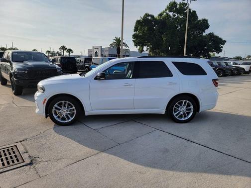 White Knuckle Clearcoat 2023 Dodge Durango GT