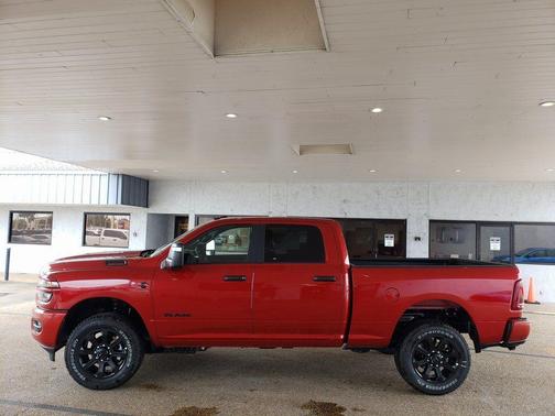 Molten Red Pearlcoat 2026 RAM 2500 Big Horn