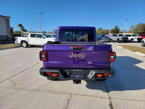 REIGN 2026 Jeep Gladiator Mojave