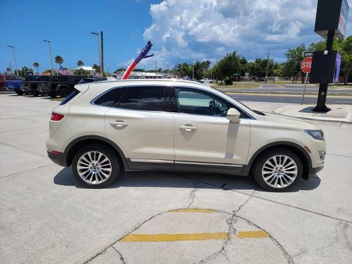 Ivory Pearl 2018 Lincoln MKC Reserve