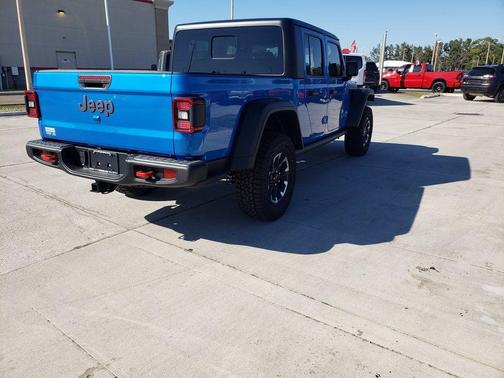 Hydro Blue Pearlcoat 2026 Jeep Gladiator Rubicon