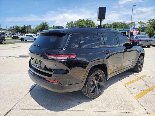Diamond Black 2023 Jeep Grand Cherokee L Laredo