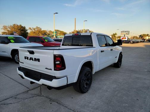Bright White Clearcoat 2026 RAM 1500 Big Horn/Lone Star