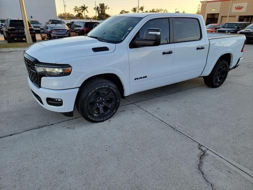 Bright White Clearcoat 2026 RAM 1500 Big Horn/Lone Star