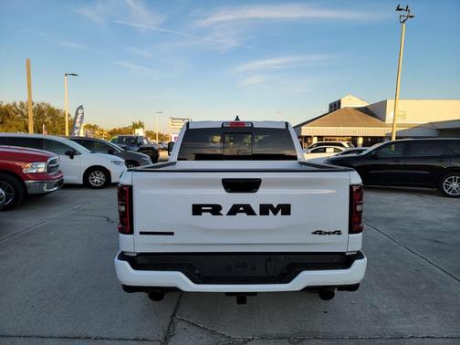Bright White Clearcoat 2026 RAM 1500 Big Horn/Lone Star