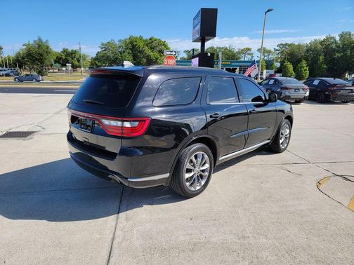 DB Black Crystal Clearcoat 2022 Dodge Durango SXT