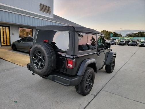 Black Clearcoat 2026 Jeep Wrangler Sport