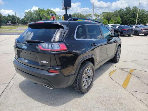 Diamond Black 2022 Jeep Cherokee Latitude Lux