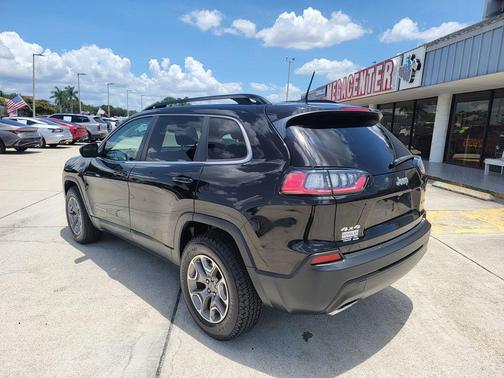Diamond Black 2022 Jeep Cherokee Latitude Lux