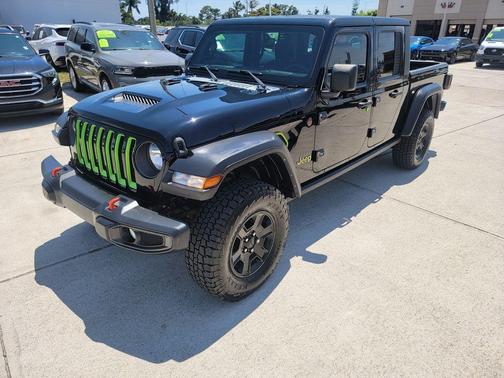 Black Clearcoat 2022 Jeep Gladiator Mojave