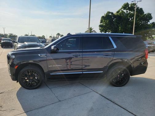 Titanium Rush Metallic 2023 GMC Yukon SLT