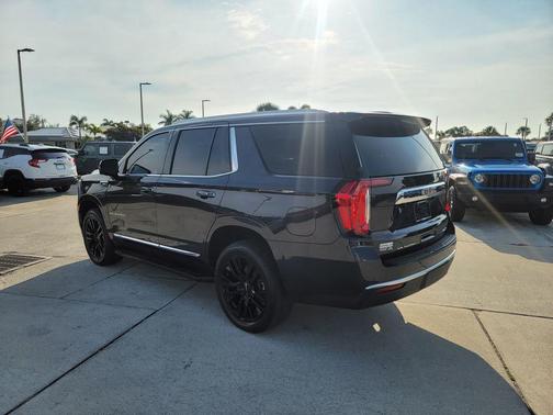 Titanium Rush Metallic 2023 GMC Yukon SLT
