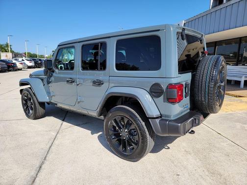 Anvil Clearcoat 2025 Jeep Wrangler 4xe Sahara