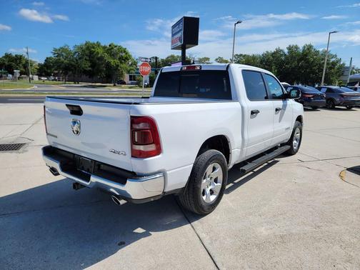 Bright White Clearcoat 2023 RAM 1500 Big Horn