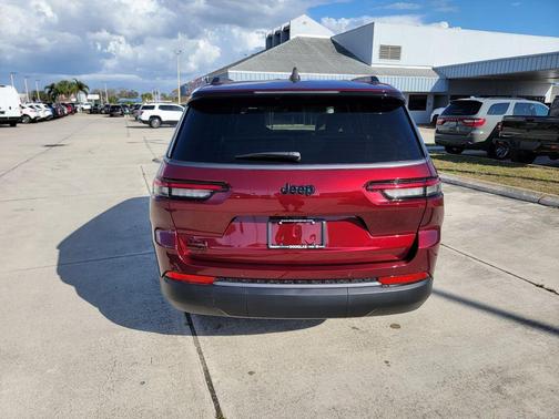Velvet Red Pearlcoat 2026 Jeep Grand Cherokee L Limited