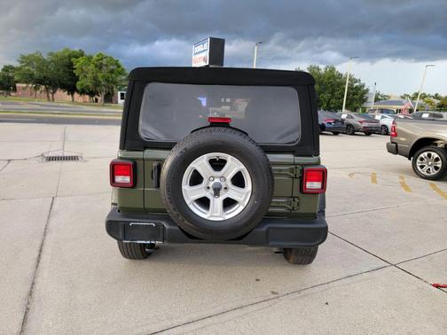 Sarge Green Clearcoat 2023 Jeep Wrangler Sport