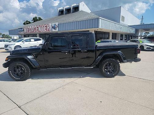 Black Clearcoat 2023 Jeep Gladiator Sport