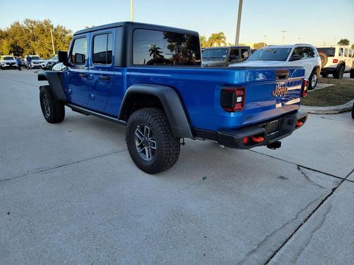 Hydro Blue Pearlcoat 2026 Jeep Gladiator Mojave