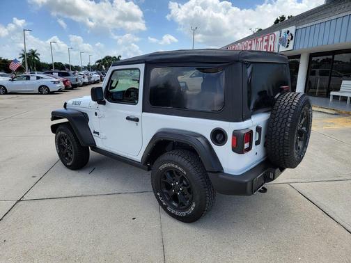 Bright White Clearcoat 2021 Jeep Wrangler Sport