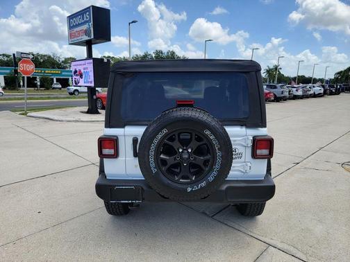 Bright White Clearcoat 2021 Jeep Wrangler Sport