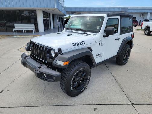Bright White Clearcoat 2021 Jeep Wrangler Sport