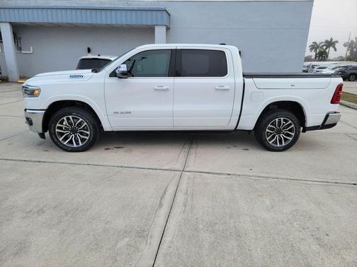 Bright White Clearcoat 2026 RAM 1500 Limited