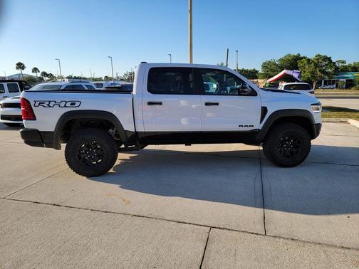 Bright White Clearcoat 2026 RAM 1500 RHO