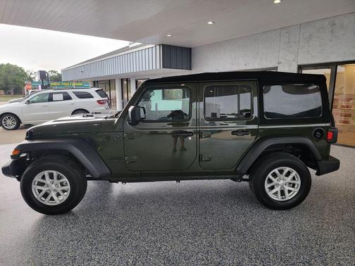 Sarge Green Clearcoat 2023 Jeep Wrangler Sport