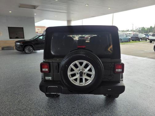 Sarge Green Clearcoat 2023 Jeep Wrangler Sport