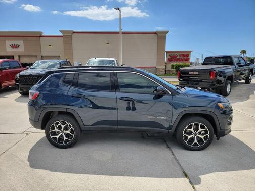 Fathom Blue Pearlcoat 2026 Jeep Compass Limited