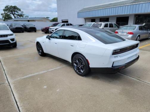 Bright White Clearcoat 2026 Dodge Charger R/T