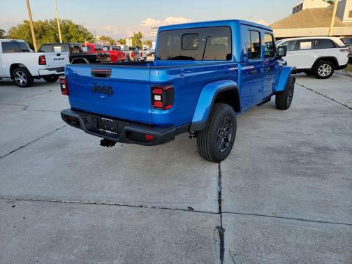 Hydro Blue Pearlcoat 2026 Jeep Gladiator Sport