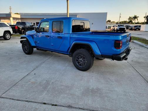 Hydro Blue Pearlcoat 2026 Jeep Gladiator Sport