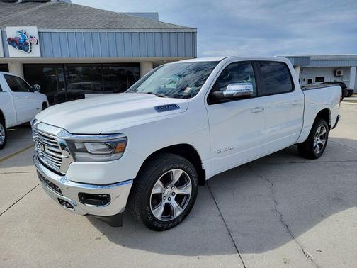 Bright White Clearcoat 2023 RAM 1500 Laramie