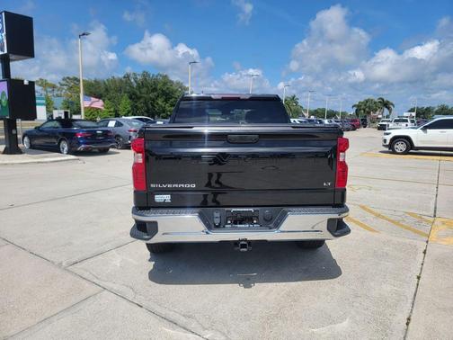 Black 2022 Chevrolet Silverado 1500 LT