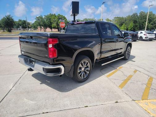 Black 2022 Chevrolet Silverado 1500 LT