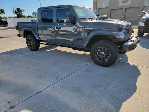 Anvil Clearcoat 2026 Jeep Gladiator Sport
