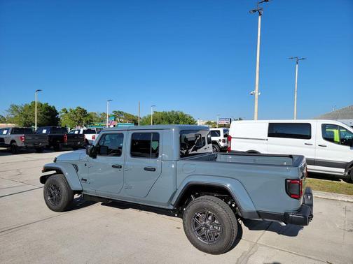 Anvil Clearcoat 2026 Jeep Gladiator Sport