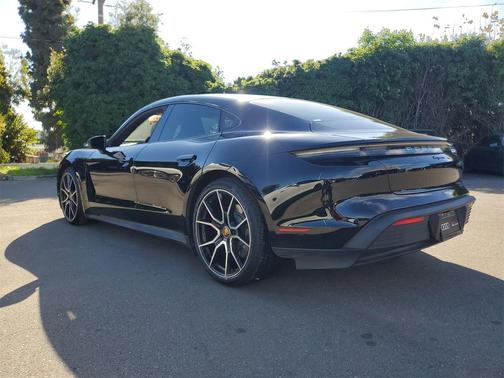 2022 Porsche Taycan Base