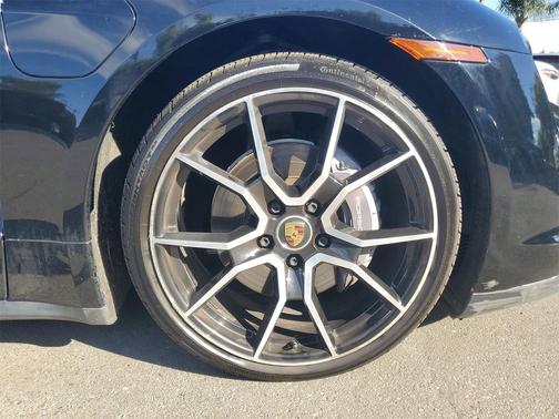 2022 Porsche Taycan Base