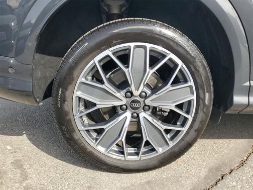 2025 Audi Q5 Premium Plus TFSI quattro S tronic