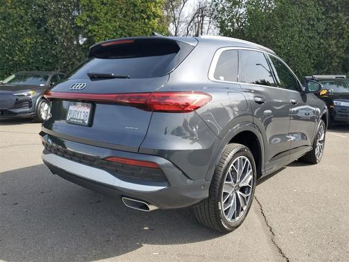 2025 Audi Q5 Premium Plus TFSI quattro S tronic