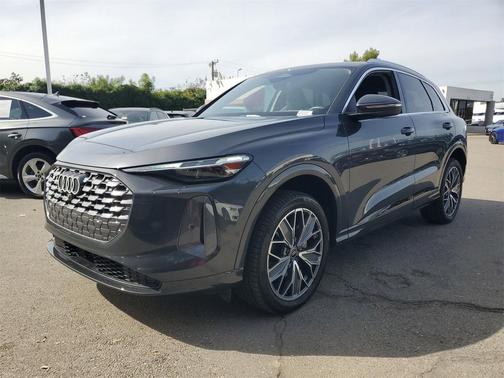 2025 Audi Q5 Premium Plus TFSI quattro S tronic